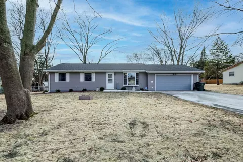 521 Hyland Dr, Stoughton, WI 53589