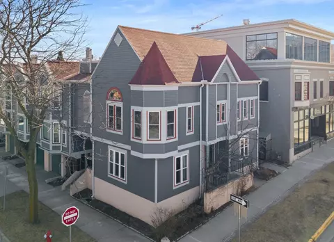 102 S Franklin St #A, Madison, WI 53703