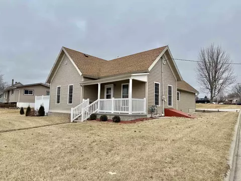 902 Cobb St, Linden, WI 53553