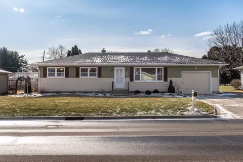 347 E Klubertanz Dr, Sun Prairie, WI 53590
