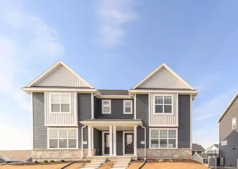 404 Crusader Pt, Waunakee, WI 53597