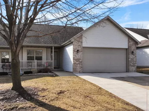 3073 Rebel Dr, Sun Prairie, WI 53590