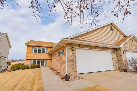 220 Ineichen Dr, Verona, WI 53593
