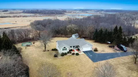 4610 Baxter Rd, Cottage Grove, WI 53527