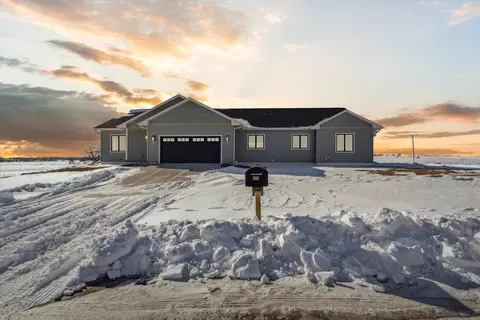 307 S 7th St, Evansville, WI 53536