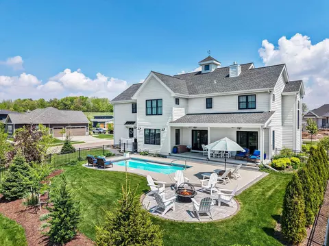 4804 Saint Annes Dr, Middleton, WI 53597