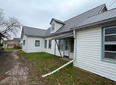 189 N Park St, Richland Center, WI 53581