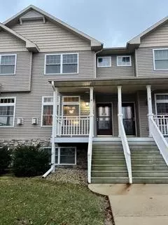1825 Cedarbrook Ln #4, Stoughton, WI 53589