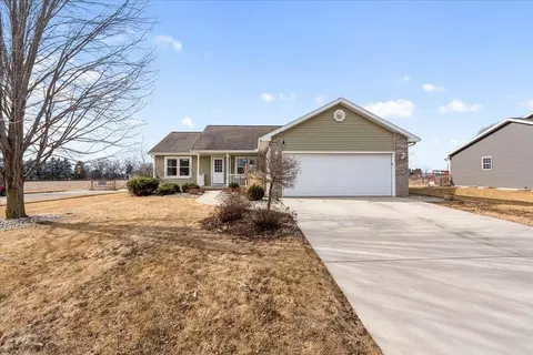 200 4th St, Brooklyn, WI 53521