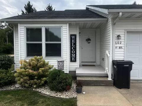 602 1st St, Brodhead, WI 53520