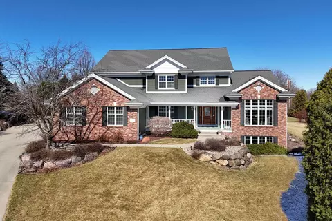 2996 Sahara Cir, Fitchburg, WI 53711