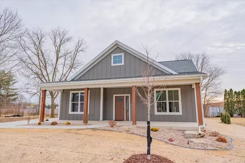 756 Kennedy St, Sauk City, WI 53583