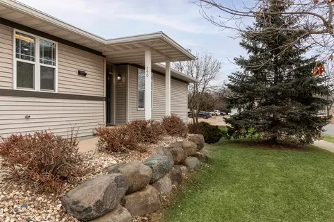 240 Meadowside Dr, Verona, WI 53593
