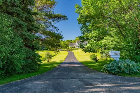 1730 Lewis Rd, Mount Horeb, WI 53572