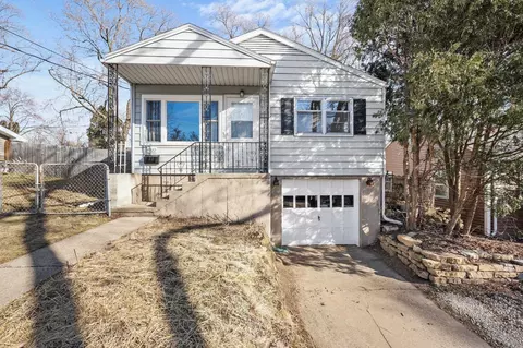 1922 Spohn Ave, Madison, WI 53704