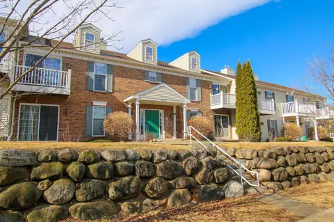 1006 Gammon Ln #4, Madison, WI 53719