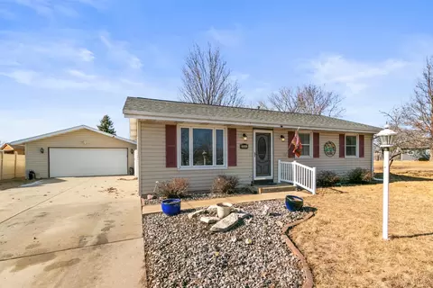 2304 Garden Dr, Janesville, WI 53546