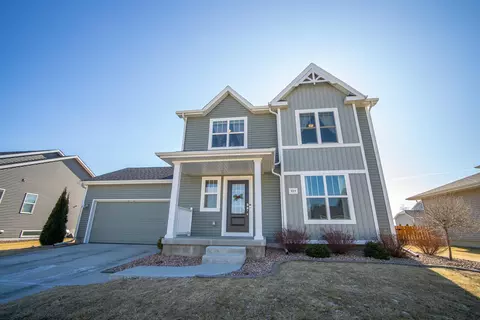 829 Tamarack Ln, Sun Prairie, WI 53590