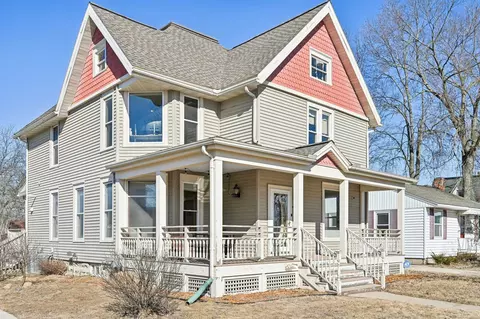 523 E Conant St, Portage, WI 53901