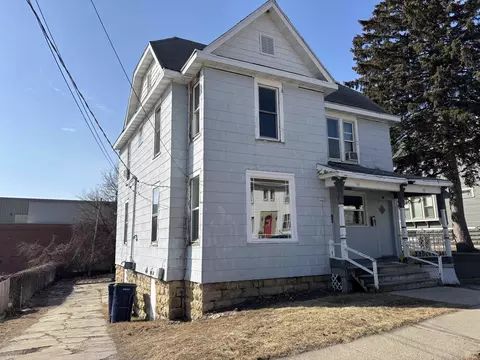 15-17 N Wisconsin St, Janesville, WI 53545