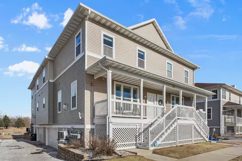 3074 Triumph Dr #4, Sun Prairie, WI 53590