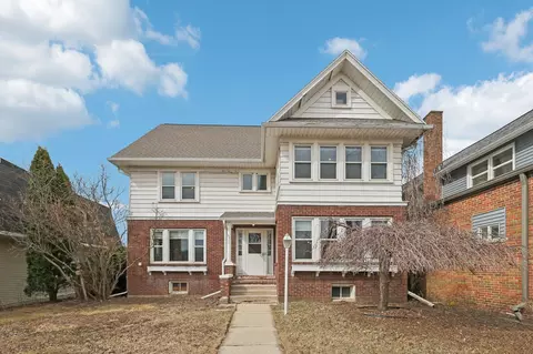 205 S Main St, Cottage Grove, WI 53527