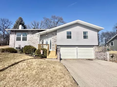 2020 Myra Ave, Janesville, WI 53548