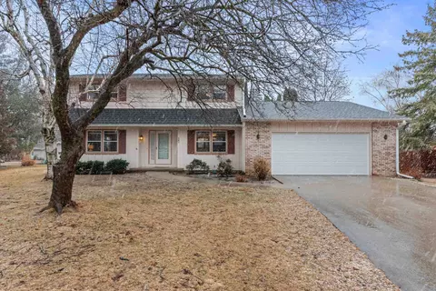 141 Lake Shore Ter, Beaver Dam, WI 53916