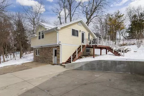 301 Water St, Cambridge, WI 53523