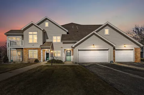 16 Corner Stone Way #11, Fitchburg, WI 53711