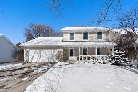 7838 W Oakbrook Cir, Madison, WI 53717