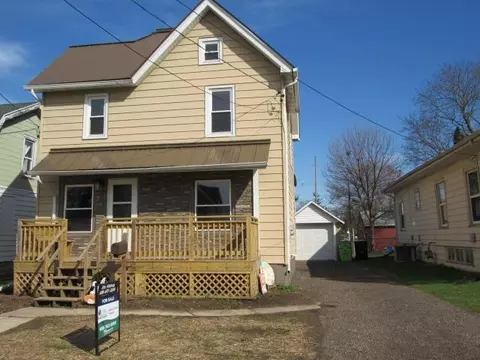 1125 N Spring St, Beaver Dam, WI 53916