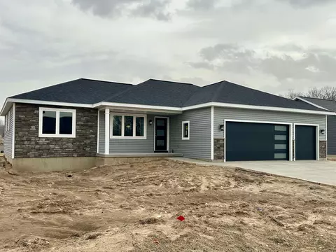 2935 Ridgeline Dr, Portage, WI 53901