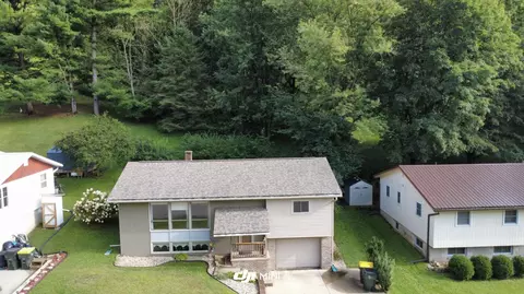 987 Valley View Dr, Richland Center, WI 53581
