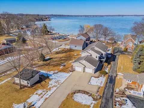 3296 Brooklyn Dr, Stoughton, WI 53589