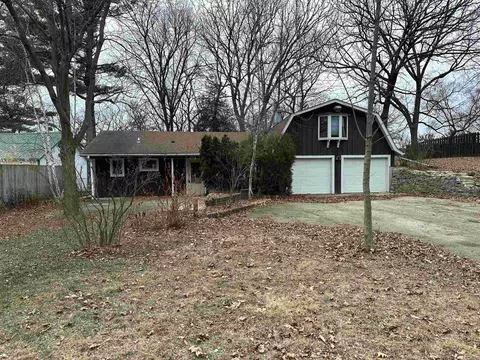 w9285 Oakland Road, Cambridge, WI 53523