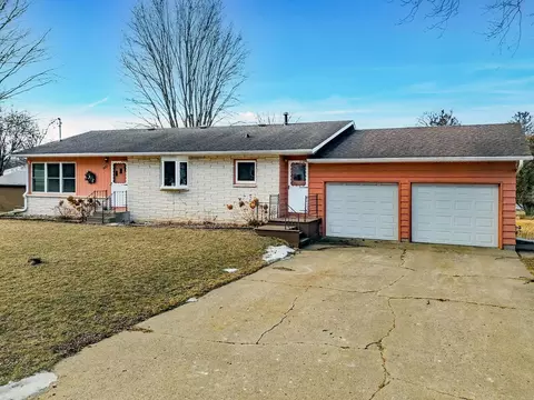 502 Wisconsin St, Wonewoc, WI 53968