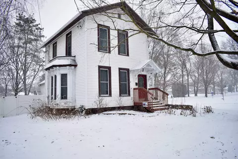 127 N 2nd St, Evansville, WI 53536