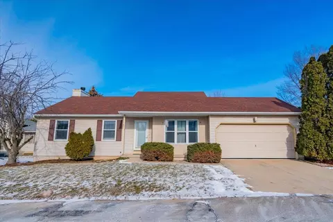 2 Sonora Ct, Madison, WI 53719