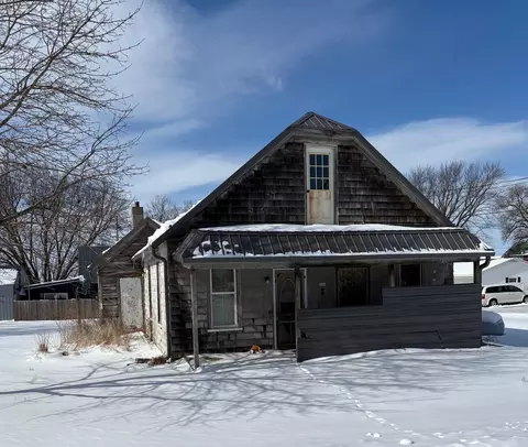 721 Center St, Rewey, WI 53580