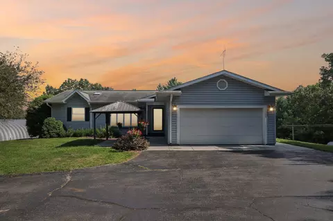 3907 9th Ct, Wisconsin Dells, WI 53965