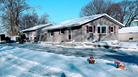 1012 Bingham Ave, Janesville, WI 53546
