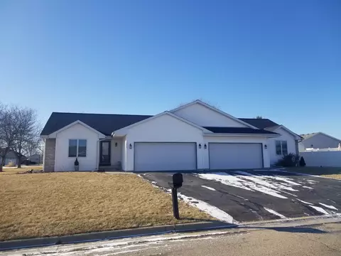 2809-2811 Autumn Ln, Janesville, WI 53546