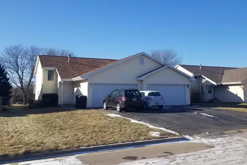 1607-1609 Dayton Dr, Janesville, WI 53546