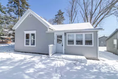 148 S Pine St, Adams, WI 53910