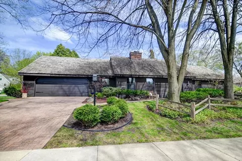 105 N Yellowstone Dr, Madison, WI 53705