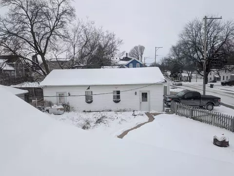 329 Jefferson St, Fort Atkinson, WI 53538