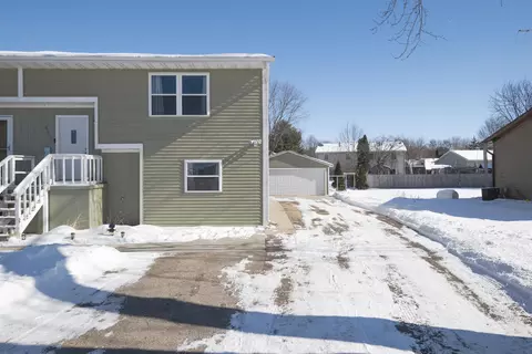 413 N Lexington Pkwy, Deforest, WI 53532