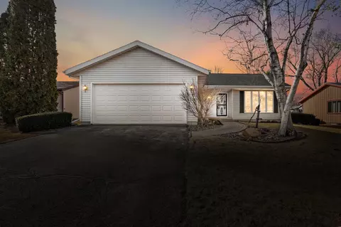 5013 Stage House Trl, Madison, WI 53714