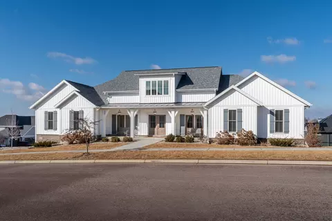 2405 Kilarney Way, Waunakee, WI 53597